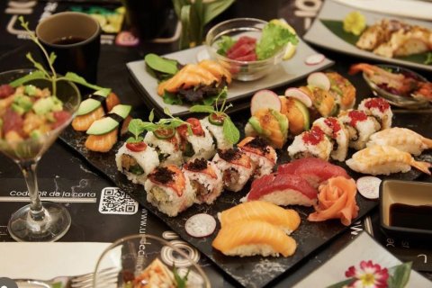 Liikekiinteistö Barcelona, Espanja 308 m2 No. 141073