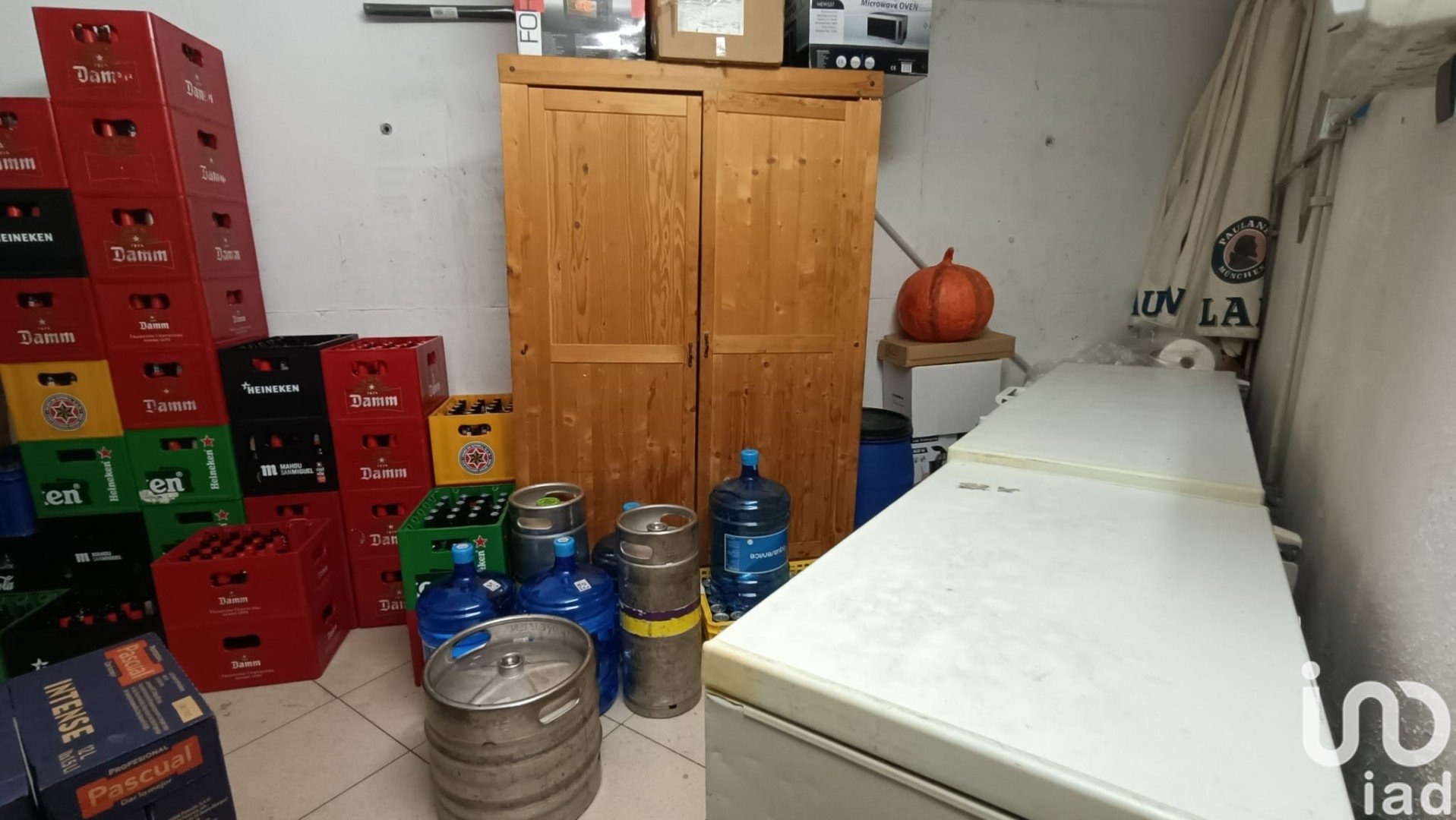 Propiedad comercial en Les Roquetes, Barcelona, España 399 m2 No. 154315