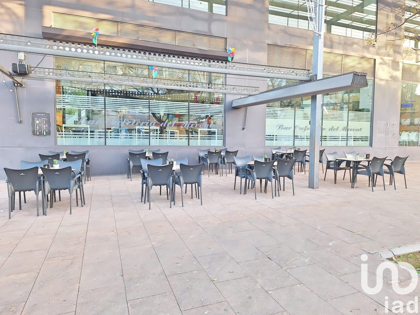 Propiedad comercial en Les Roquetes, Barcelona, España 399 m2 No. 154315