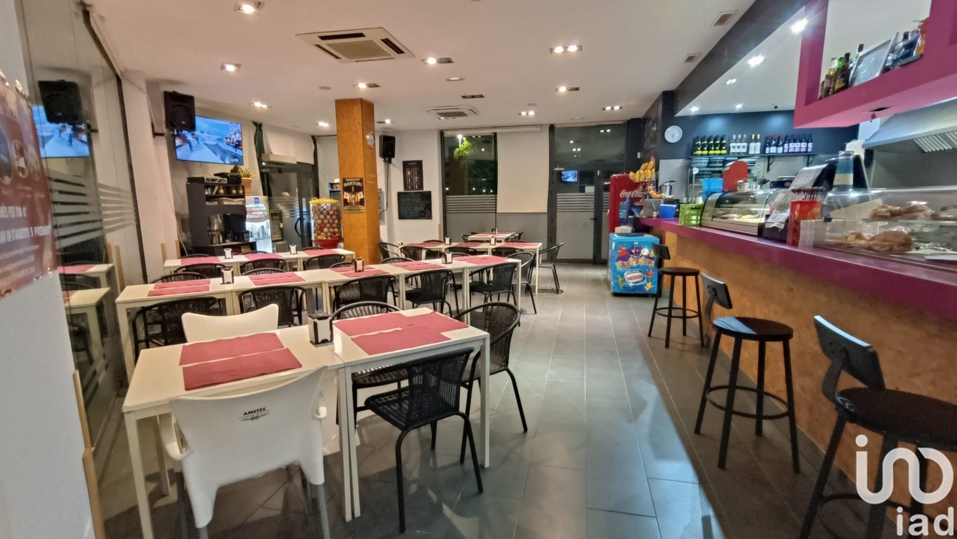 Propiedad comercial en Les Roquetes, Barcelona, España 399 m2 No. 154315