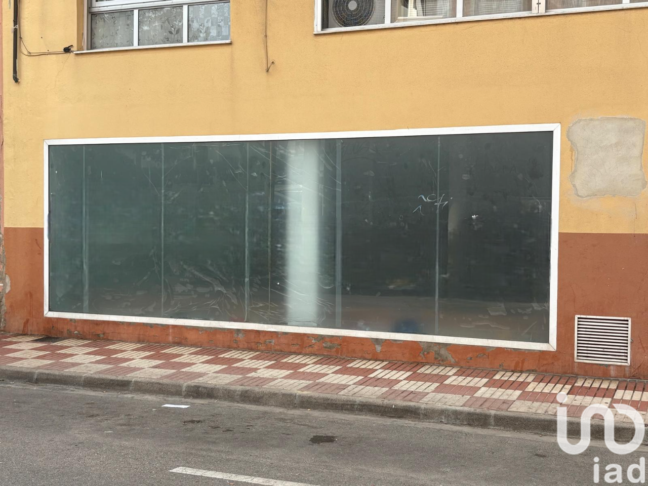 Propiedad comercial en Tavernes de la Valldigna, València, España 602 m2 No. 154314