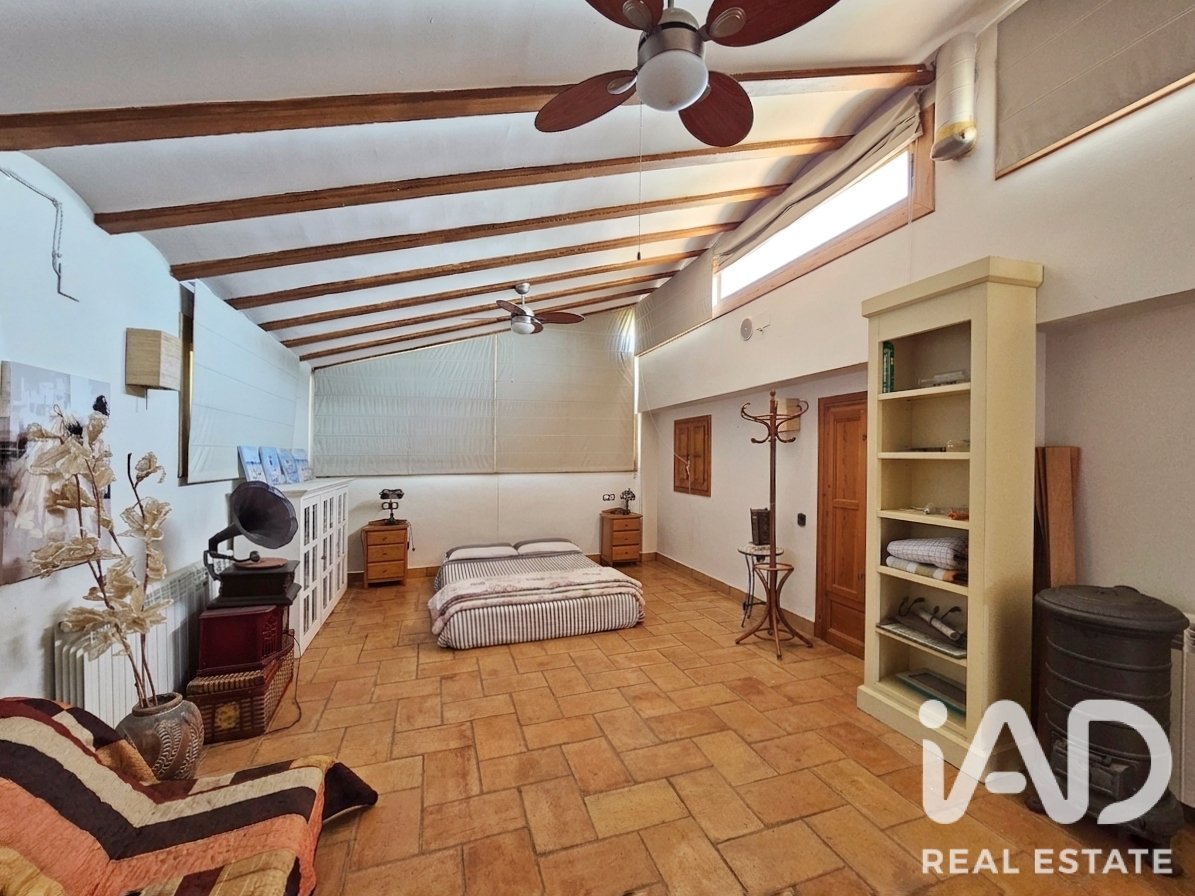 House à Montbrio del Camp, Tarragona, Espagne 5 chambres, 690 m2 No. 188265