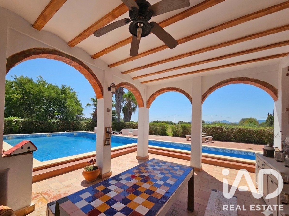 House à Montbrio del Camp, Tarragona, Espagne 5 chambres, 690 m2 No. 188265