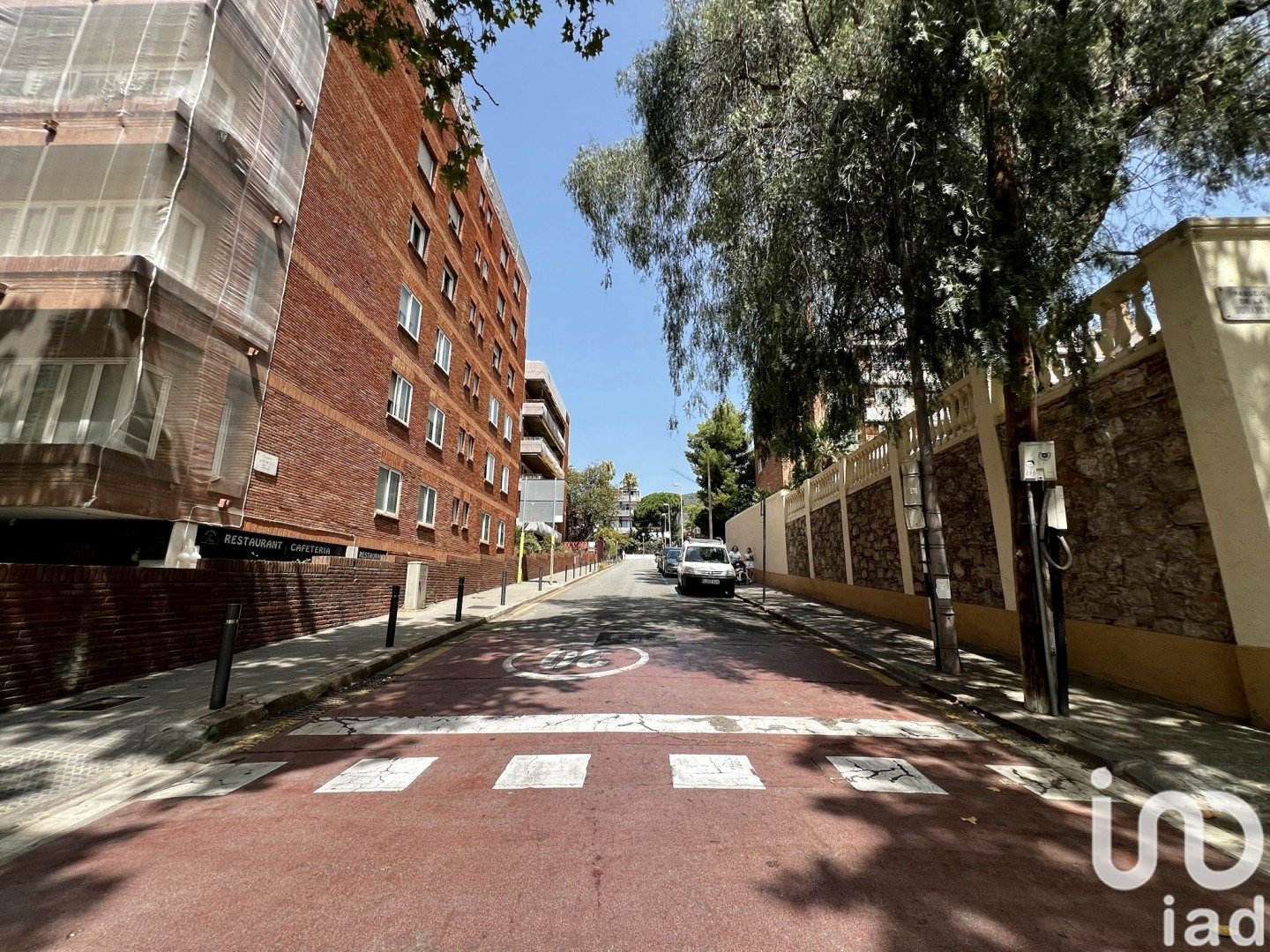 Commercial property in Barcelona, Spain 1 bedroom, 184 sq.m. No. 188472
