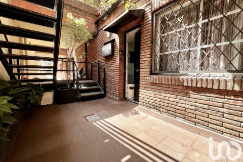 Commercial property in Barcelona, Spain 1 bedroom, 184 sq.m. No. 188472