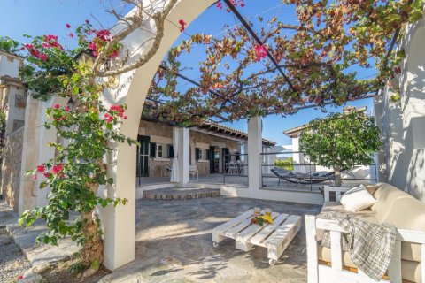 Finca in Pollenca, Mallorca, Spanien 4 Schlafzimmer, 230 m2 Nr. 139208