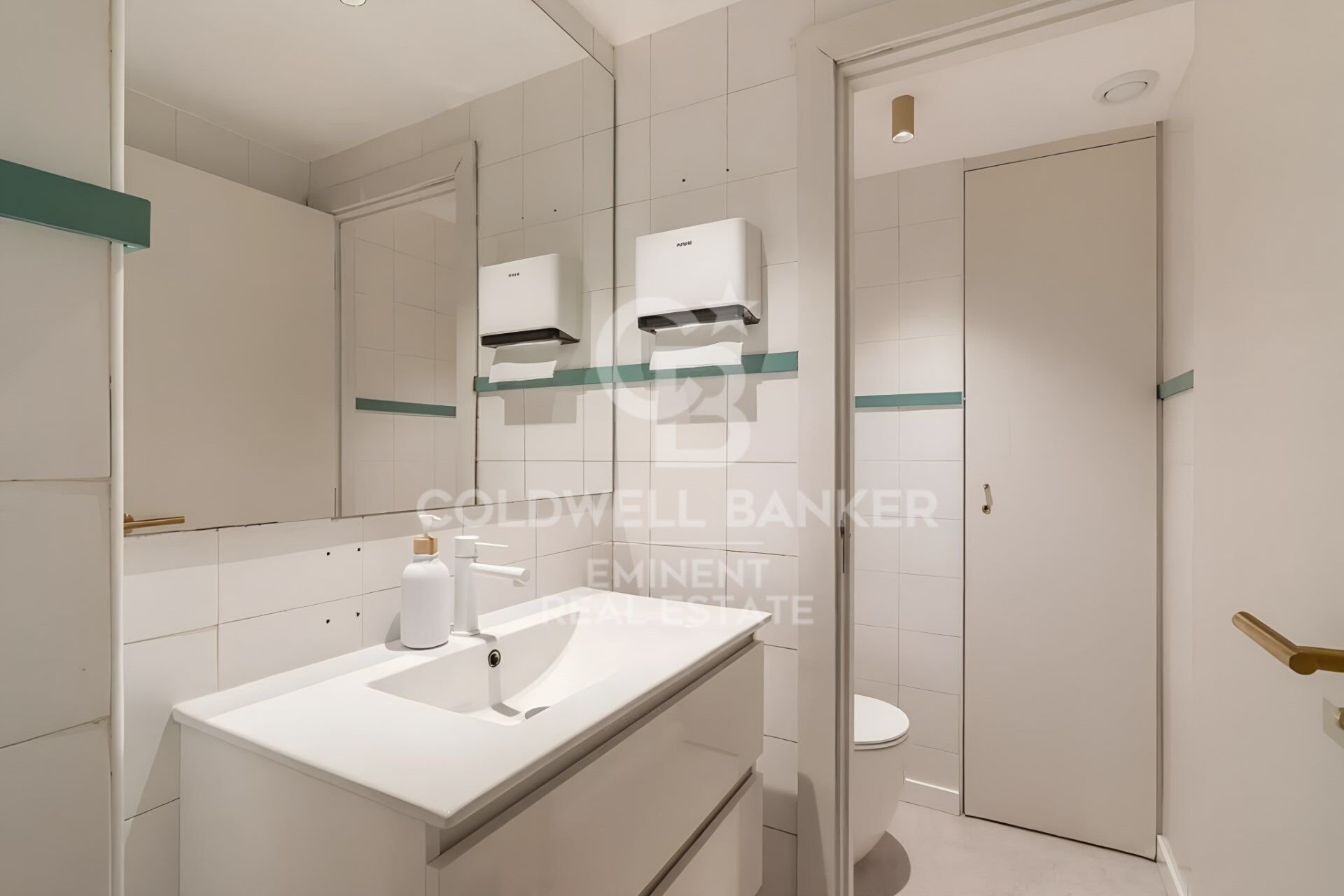 Proprietà commerciale a Barcelona, Spagna 292 mq. N° 157346