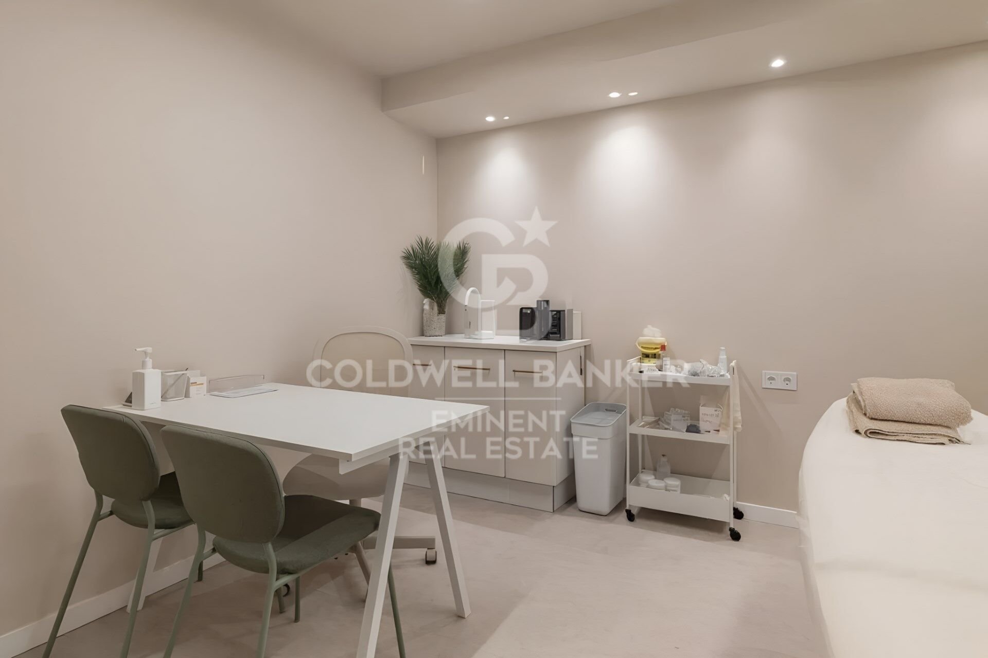 Proprietà commerciale a Barcelona, Spagna 292 mq. N° 157346