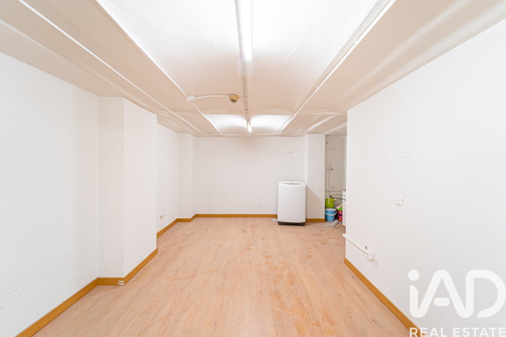 Propiedad comercial en Madrid, España 188 m2 No. 188181