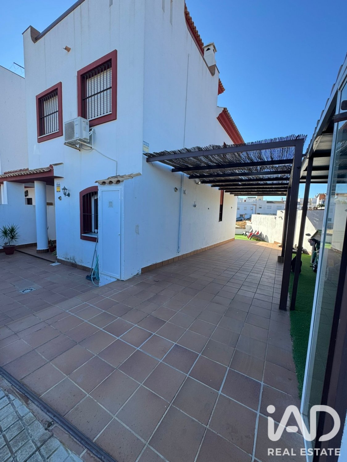 Kaupunkipientalo Ayamonte, Huelva, Espanja 210 m2 No. 188178
