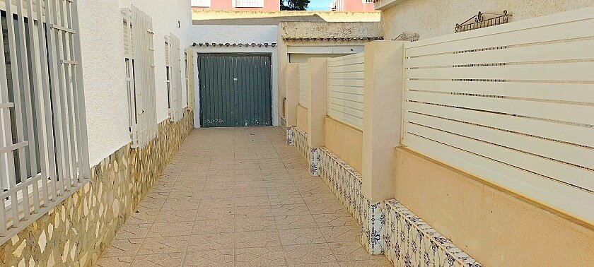 Villa à Torre de la Horadada, Alicante, Espagne 5 chambres, 125 m2 No. 111203
