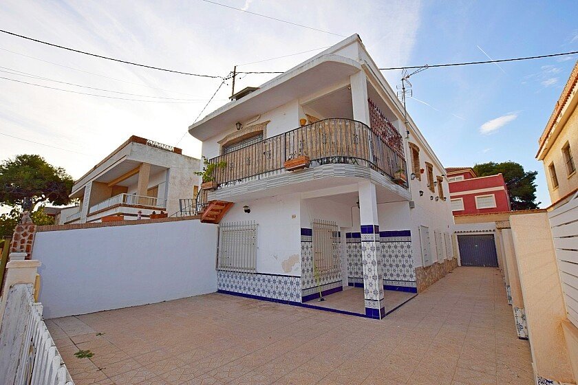 Villa à Torre de la Horadada, Alicante, Espagne 5 chambres, 125 m2 No. 111203