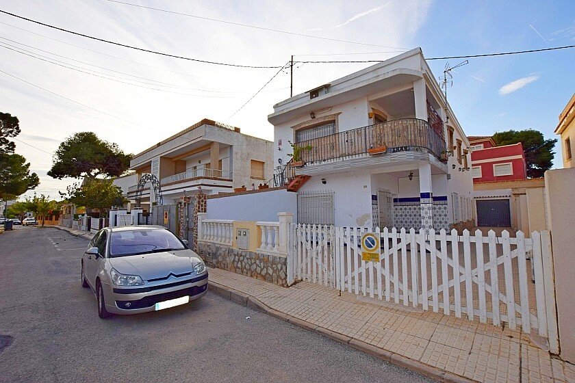 Villa à Torre de la Horadada, Alicante, Espagne 5 chambres, 125 m2 No. 111203