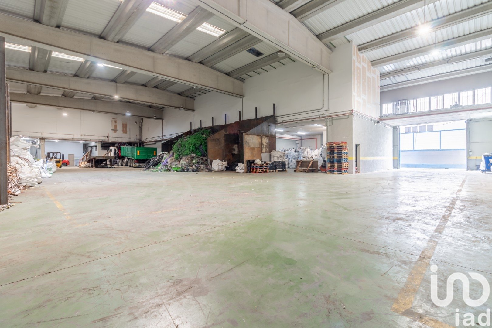 Commercial property à Leganes, Madrid, Espagne 3025 m2 No. 153343