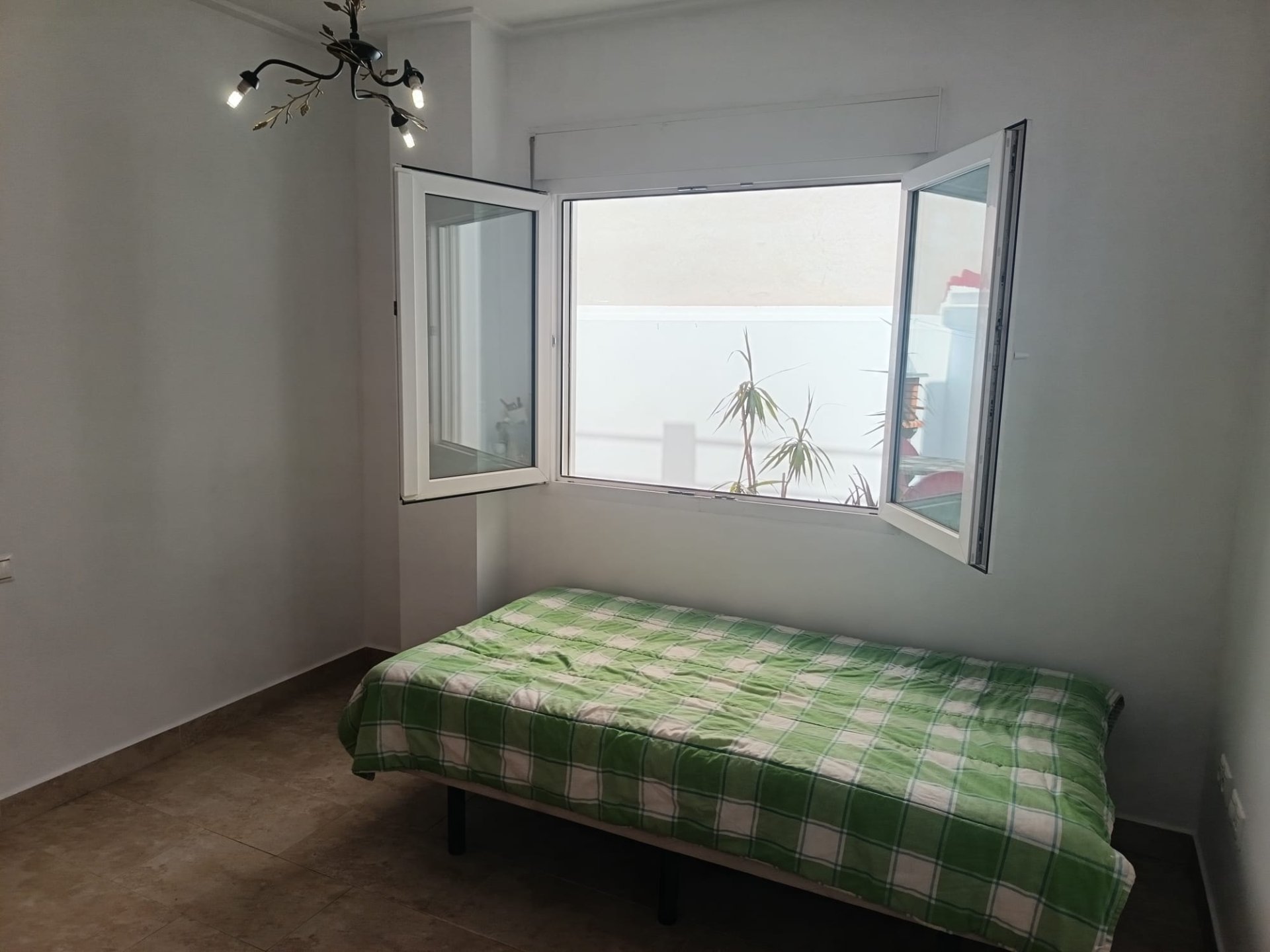 Villetta a schiera a Alicante, Spagna 3 camere da letto, 332 mq. N° 192470