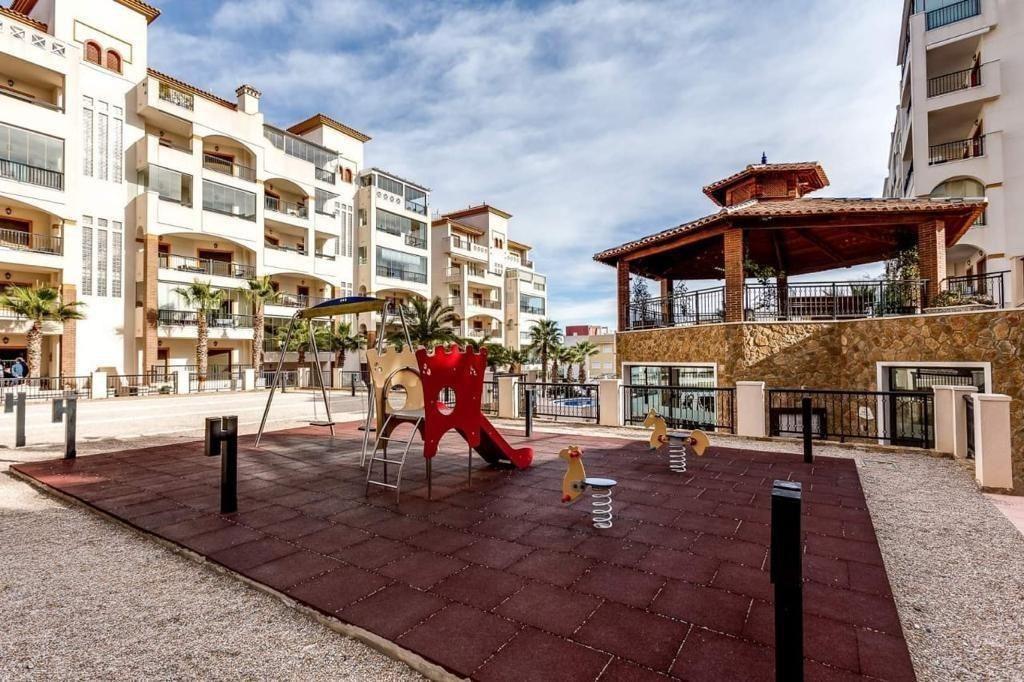 Apartment in Guardamar del Segura, Alicante, Spain 3 bedrooms, 116 sq.m. No. 165456