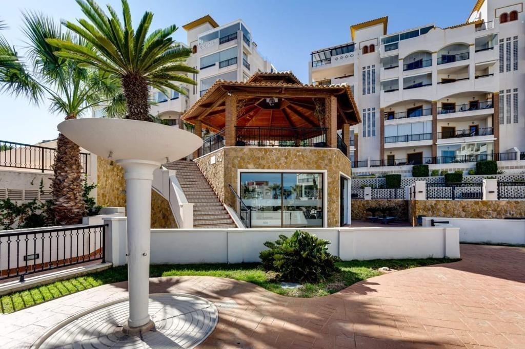 Apartment in Guardamar del Segura, Alicante, Spain 3 bedrooms, 116 sq.m. No. 165456