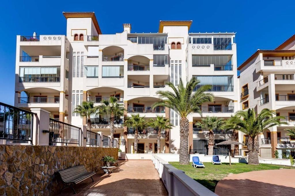 Apartment in Guardamar del Segura, Alicante, Spain 3 bedrooms, 116 sq.m. No. 165456