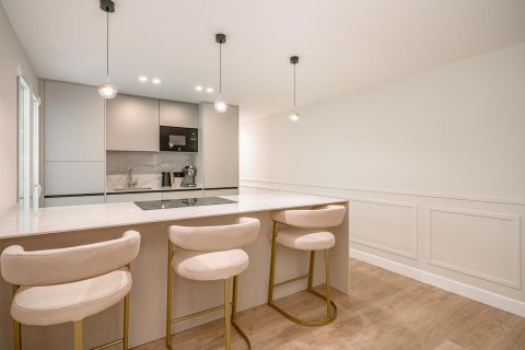 Appartamento a Madrid, Spagna 2 camere da letto, 120 mq. N° 165458
