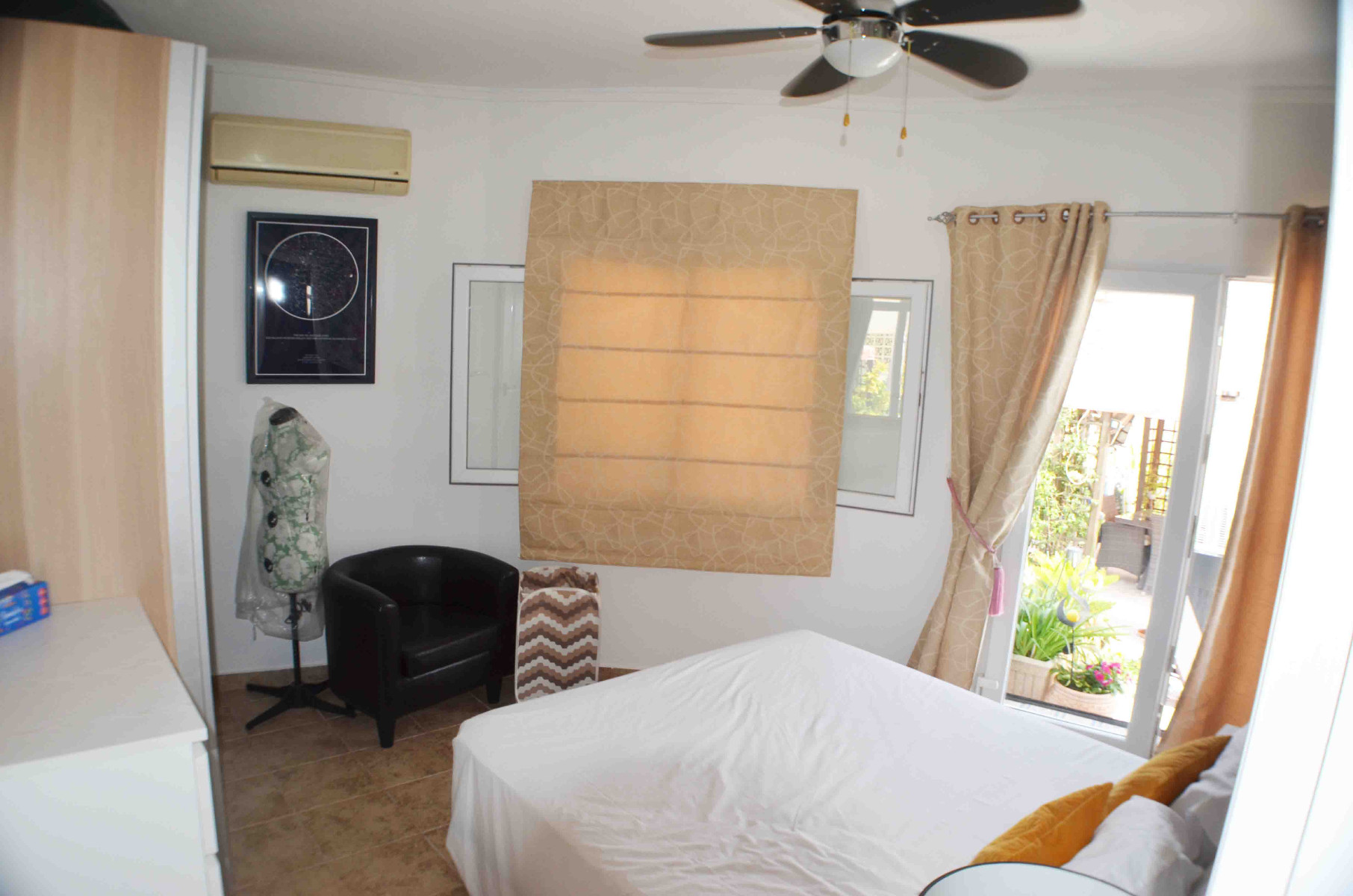 Villa a La Florida, Alicante, Spagna 4 camere da letto, 145 mq. N° 78757
