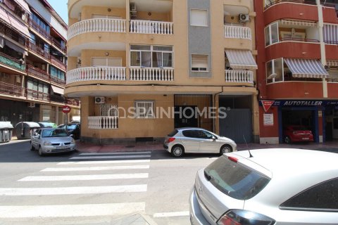 Appartamento a Torrevieja, Alicante, Spagna 3 camere da letto, 86 mq. N° 181923