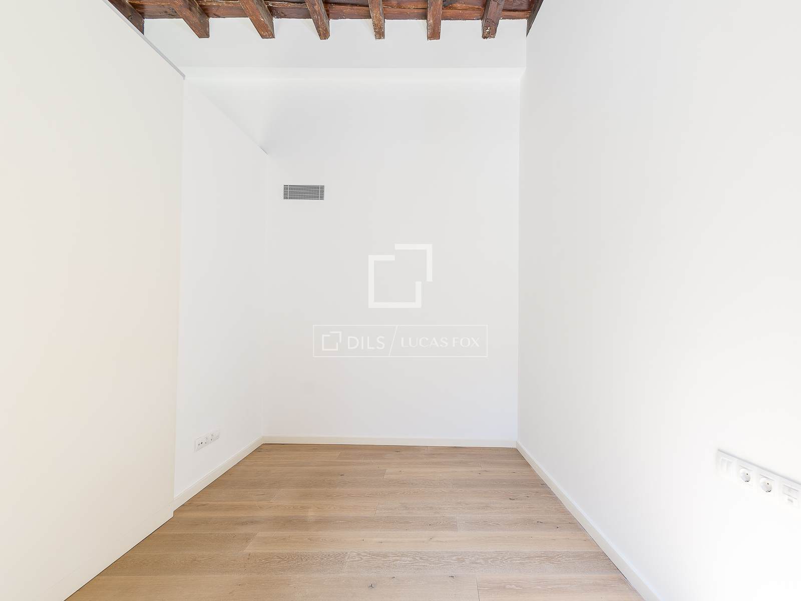 Huoneisto Barcelona, Espanja 2 makuuhuonetta, 75 m2 No. 166335