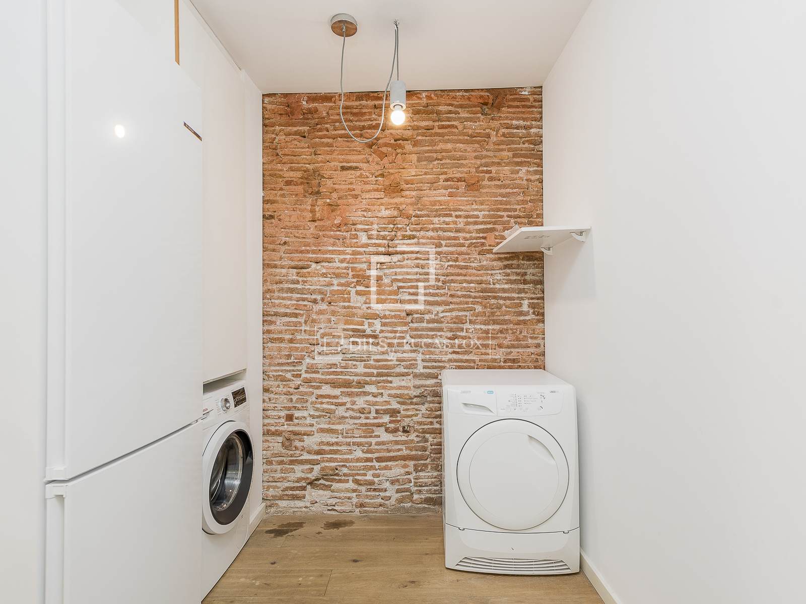 Huoneisto Barcelona, Espanja 2 makuuhuonetta, 75 m2 No. 166335