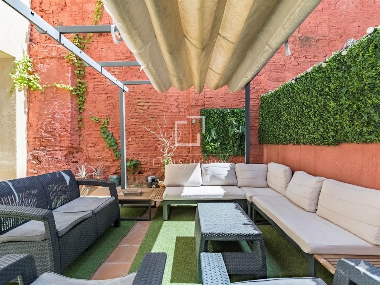 Huoneisto Barcelona, Espanja 2 makuuhuonetta, 75 m2 No. 166335