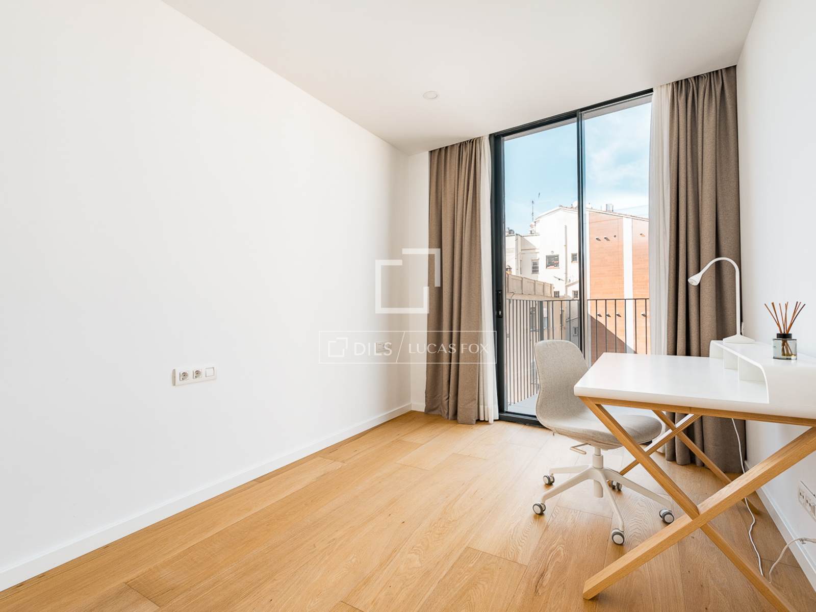 Penthouse in Barcelona, Spain 4 bedrooms, 127 sq.m. No. 166337