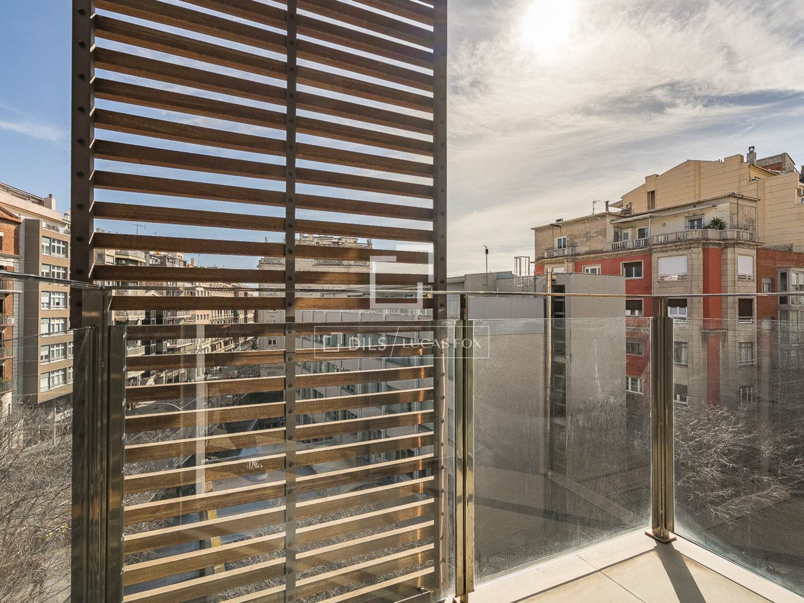 Penthouse in Barcelona, Spain 4 bedrooms, 127 sq.m. No. 166337