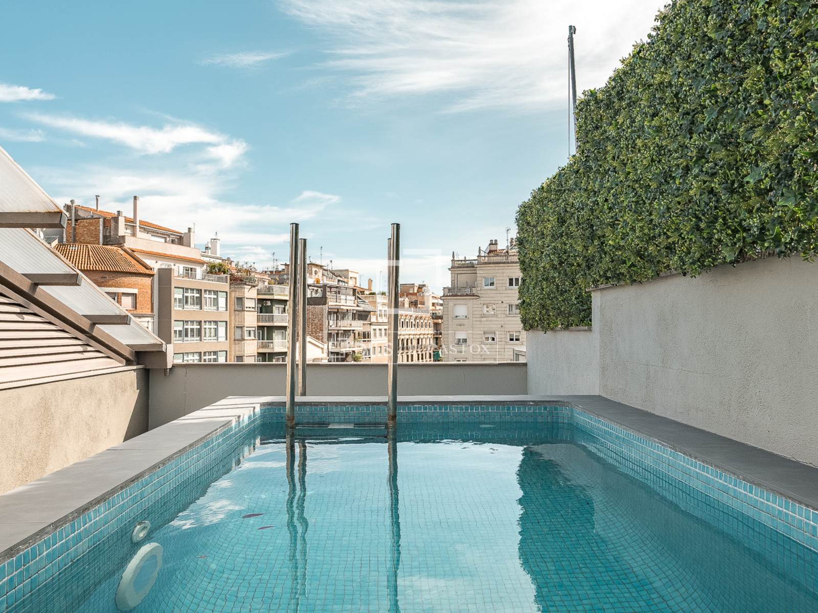 Penthouse in Barcelona, Spain 4 bedrooms, 127 sq.m. No. 166337