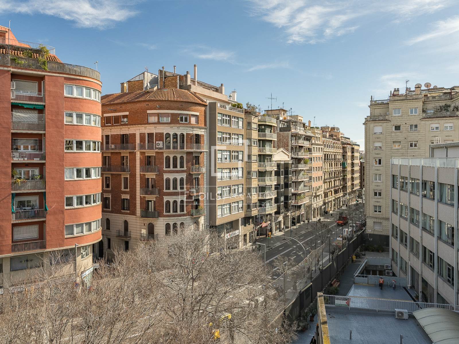 Penthouse in Barcelona, Spain 4 bedrooms, 127 sq.m. No. 166337