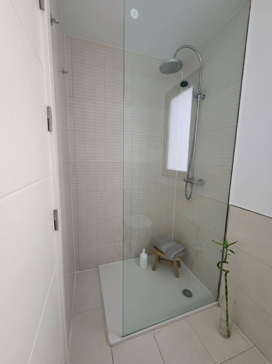 Wohnung in Madrid, Spanien 1 Schlafzimmer, 90 m2 Nr. 180416