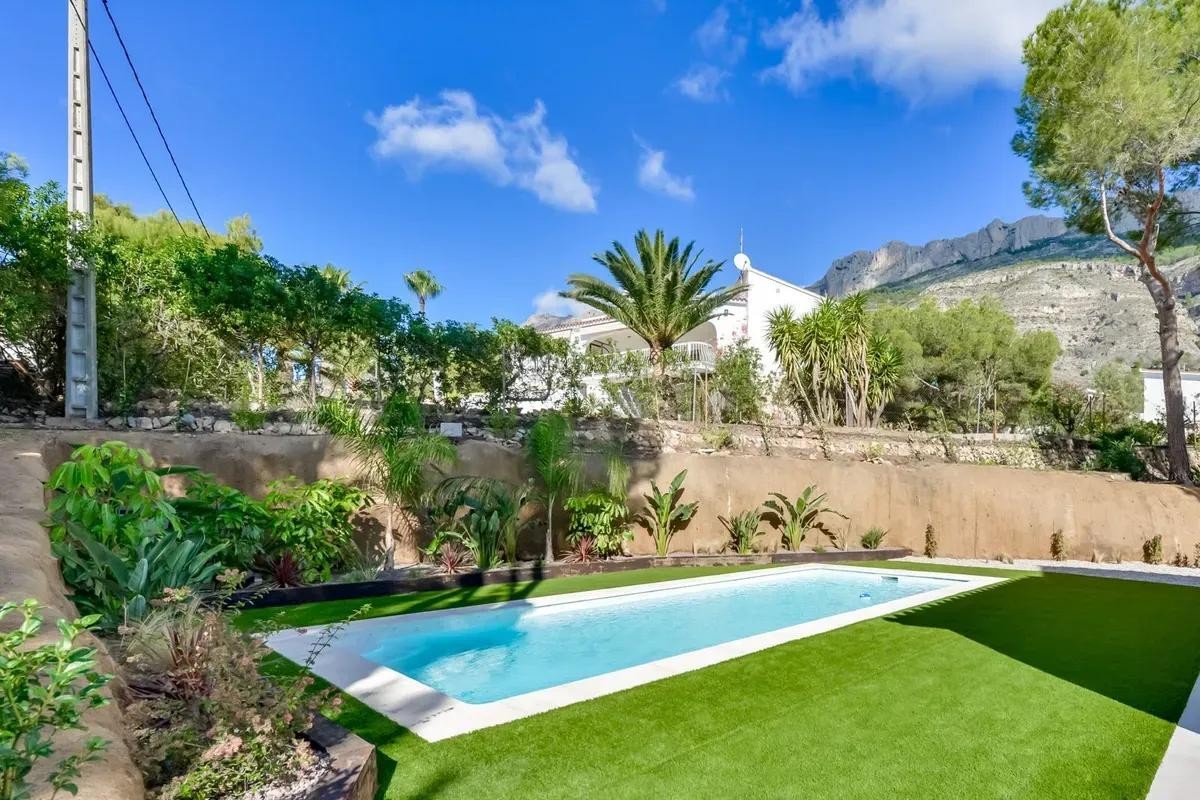 Villa in Altea, Alicante, Spain 3 bedrooms, 195 sq.m. No. 179885