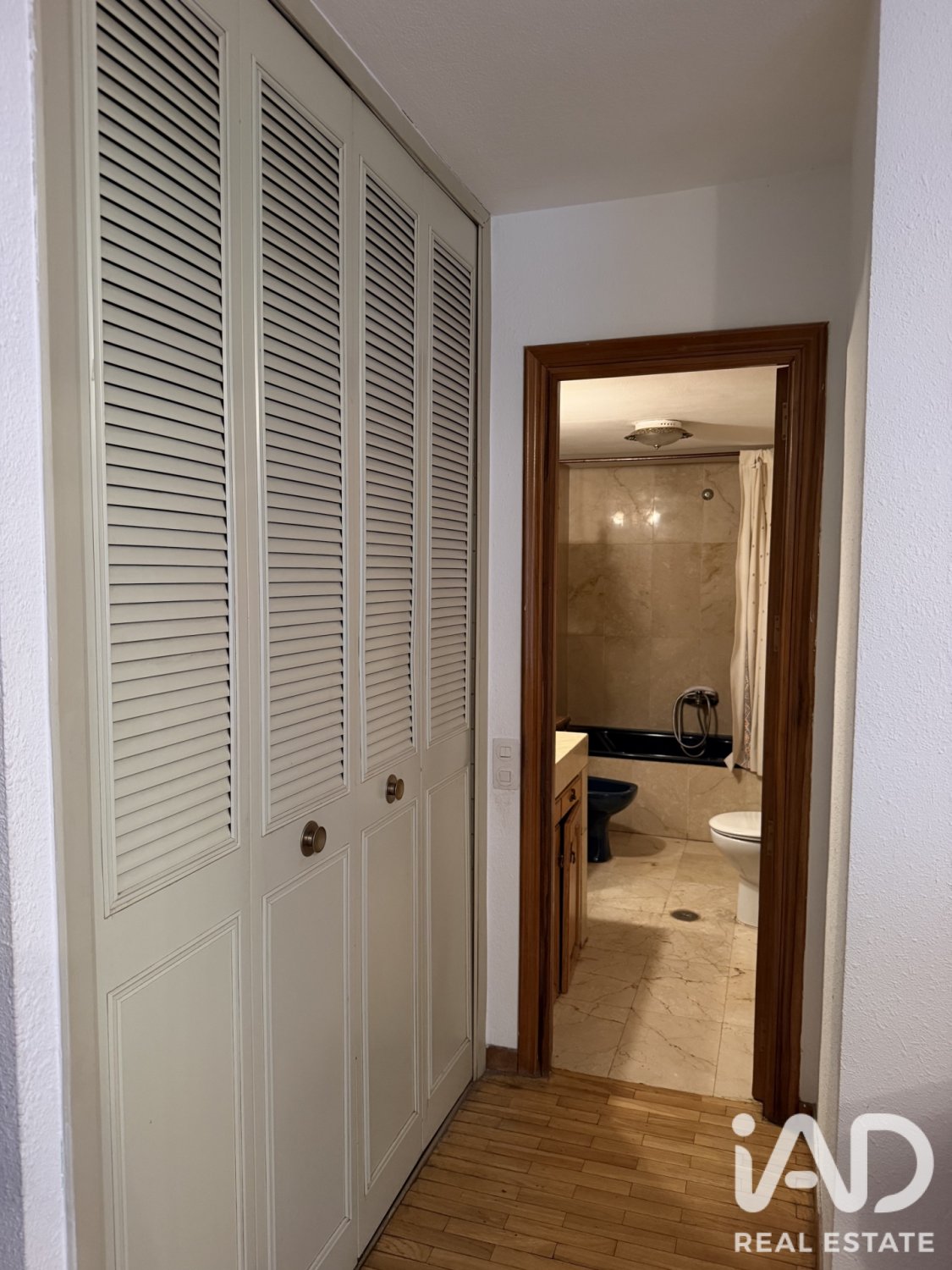 Apartment à Leon, Espagne 4 chambres, 144 m2 No. 194376