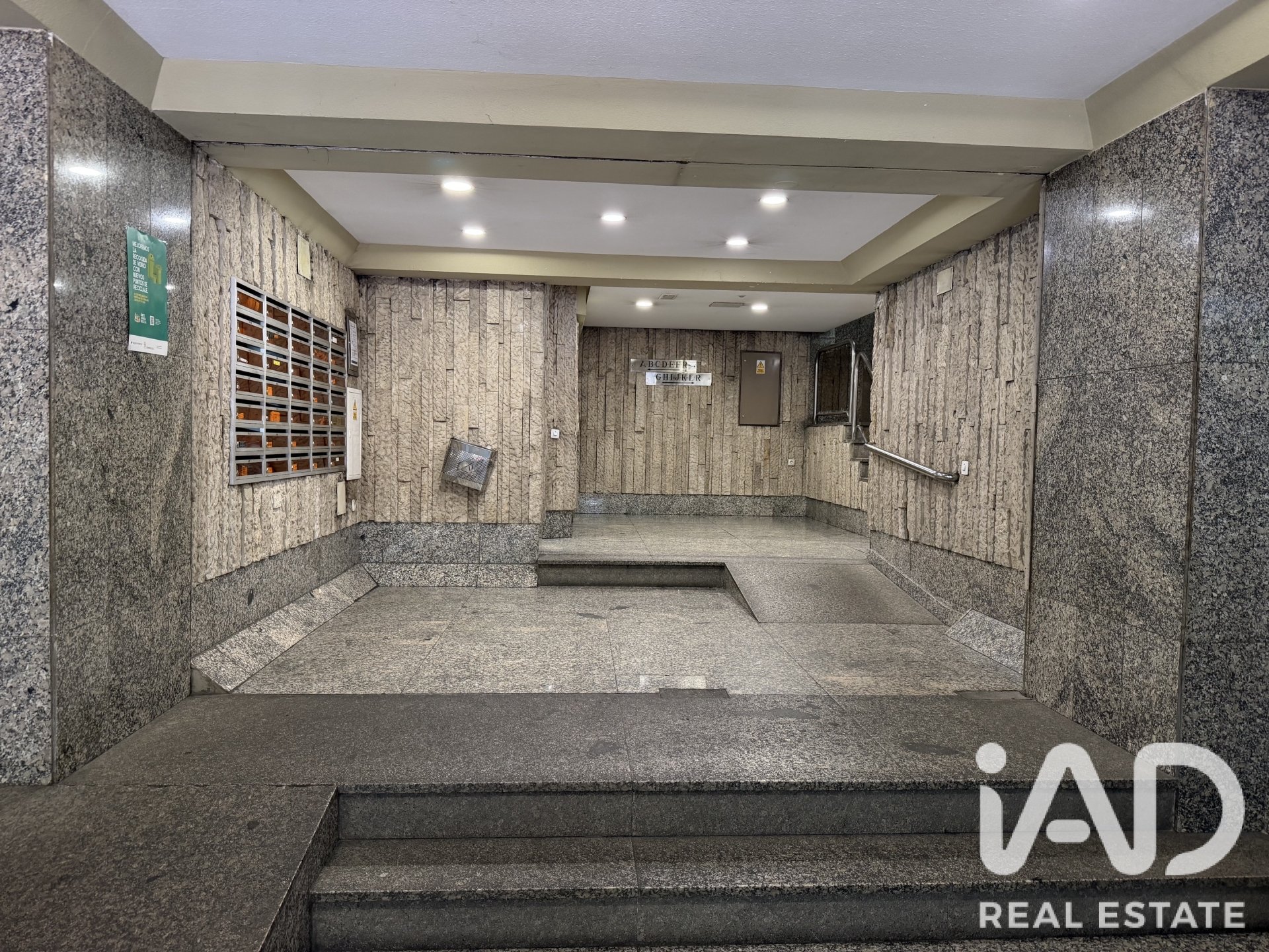 Apartment à Leon, Espagne 4 chambres, 144 m2 No. 194376