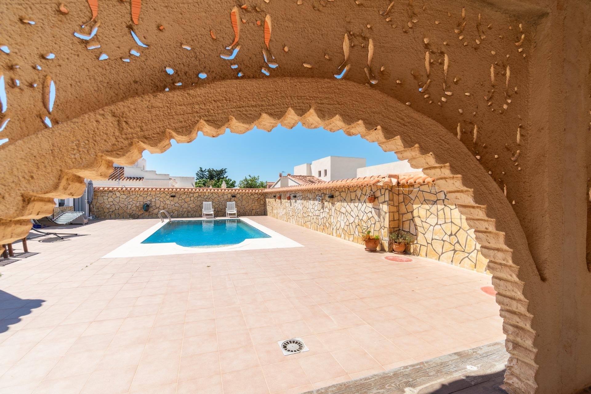 Villa à Torrevieja, Alicante, Espagne 4 chambres, 159 m2 No. 189434