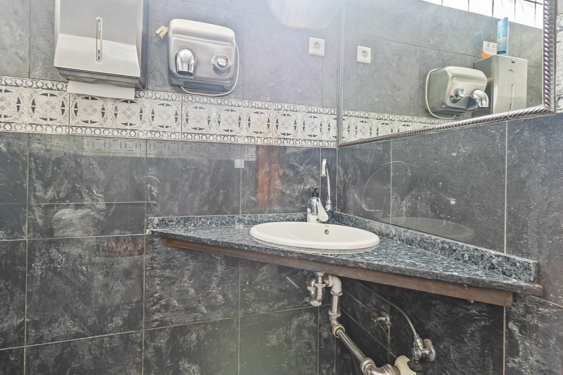 Gewerbeimmobilien in Los Dolses, Alicante, Spanien 1 Schlafzimmer, 172 m2 Nr. 140649