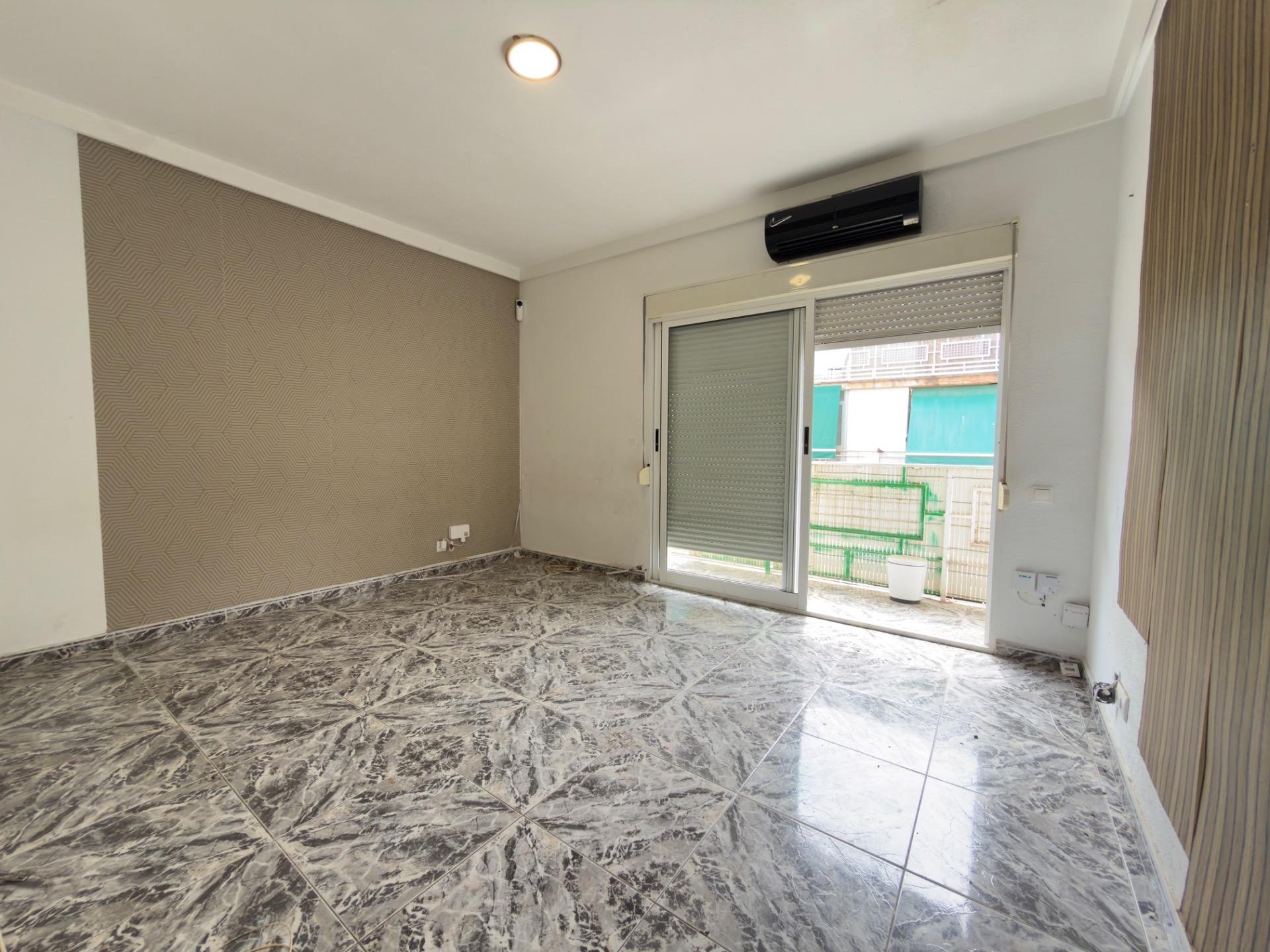 Apartamento en Alicante, España 4 dormitorios, 101 m2 No. 192267