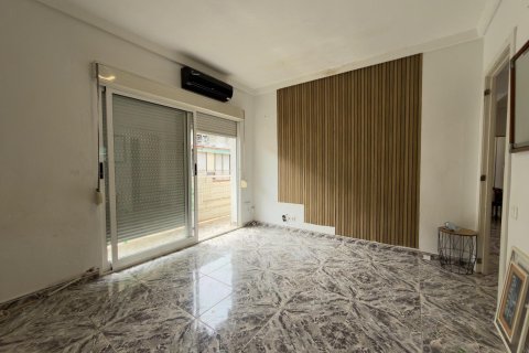 Apartment in Alicante, Spain 4 bedrooms, 101 sq.m. No. 192267