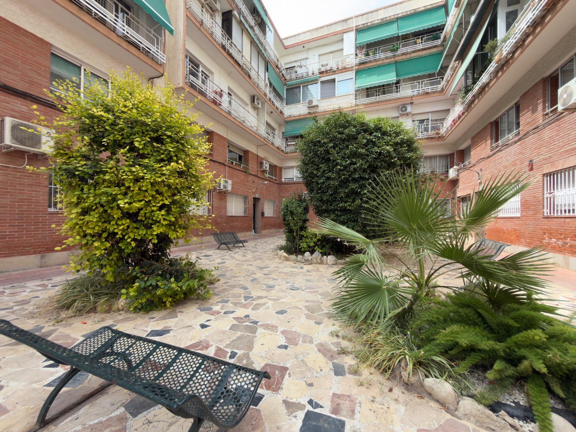 Apartamento en Alicante, España 4 dormitorios, 101 m2 No. 192267