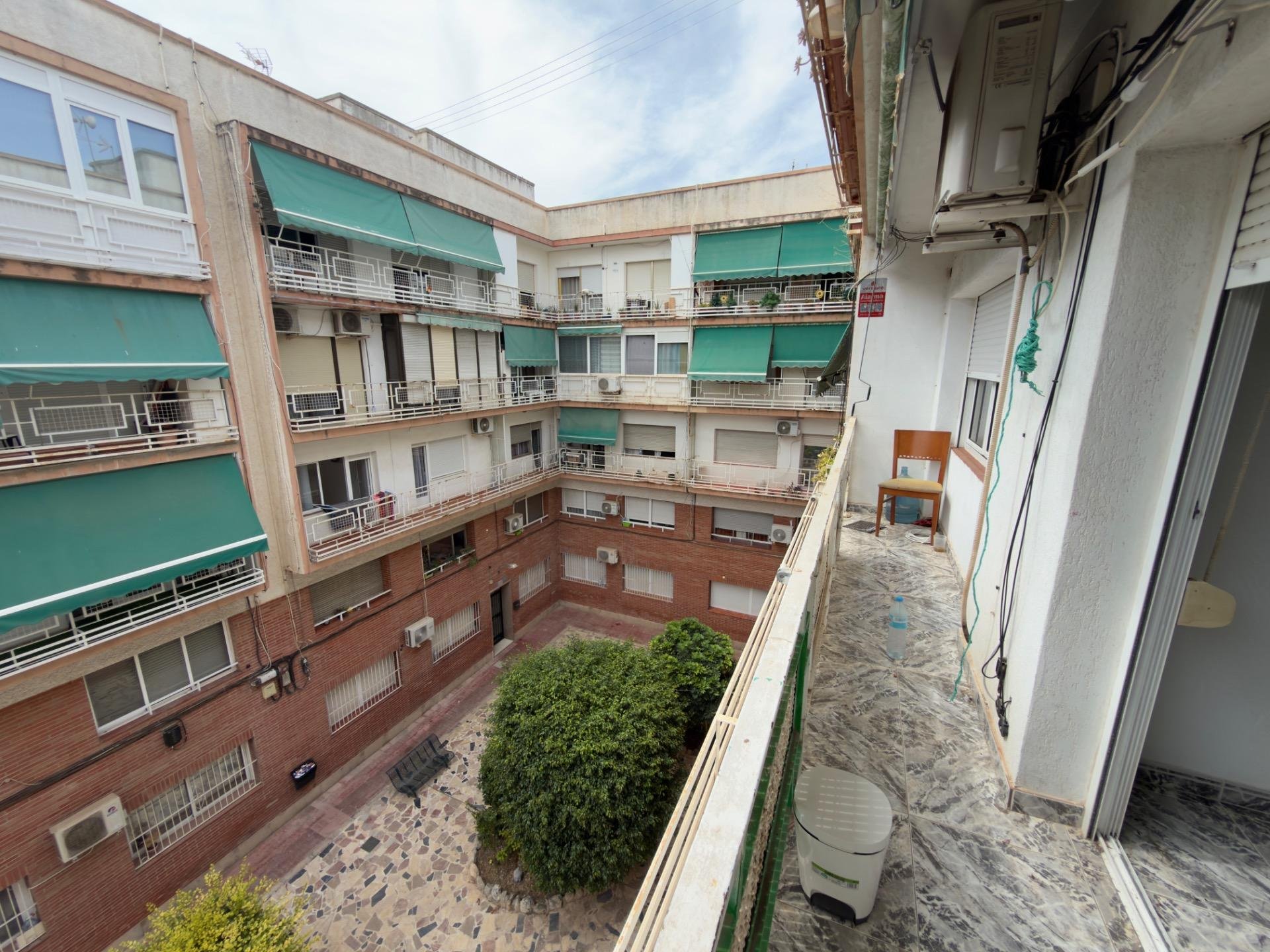 Apartamento en Alicante, España 4 dormitorios, 101 m2 No. 192267