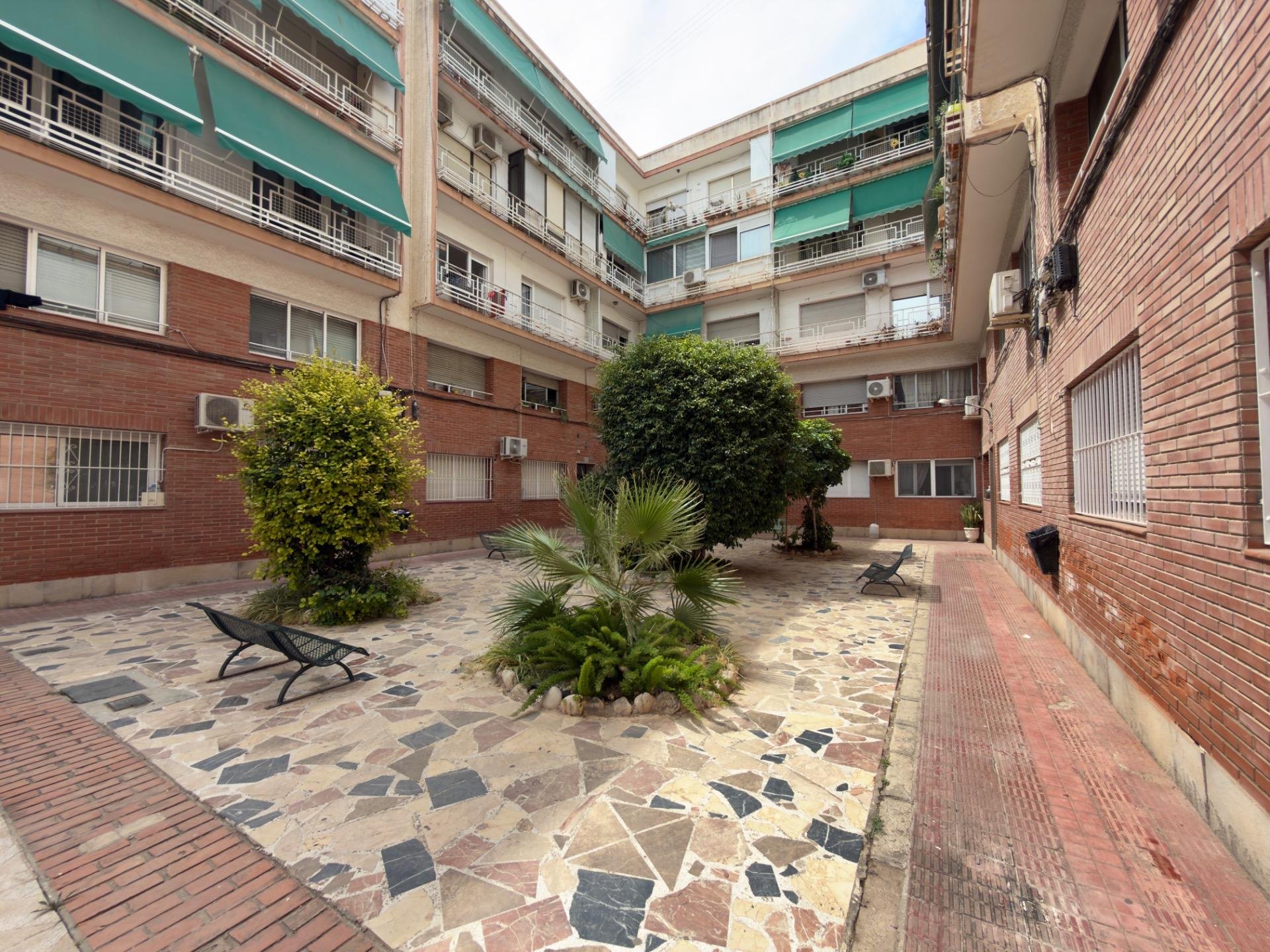 Apartamento en Alicante, España 4 dormitorios, 101 m2 No. 192267