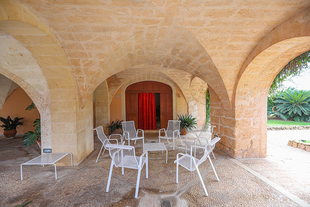 Gewerbeimmobilien in Llucmajor, Mallorca, Spanien 20 Schlafzimmer, 2000 m2 Nr. 147940