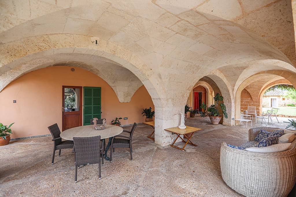 Gewerbeimmobilien in Llucmajor, Mallorca, Spanien 20 Schlafzimmer, 2000 m2 Nr. 147940