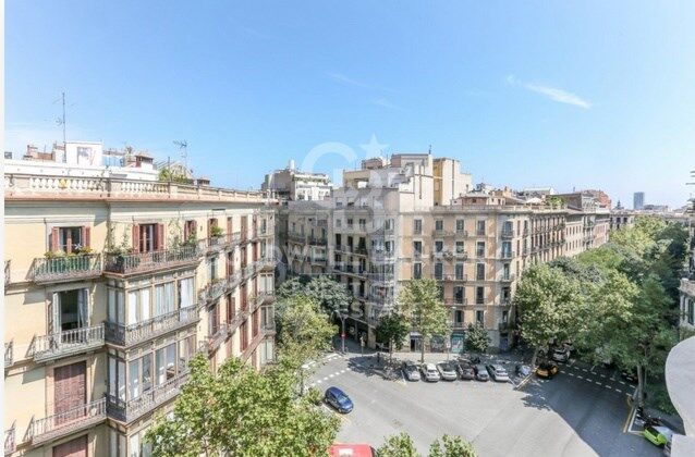 Apartment in Barcelona, Spain 2 bedrooms, 174 sq.m. No. 160397