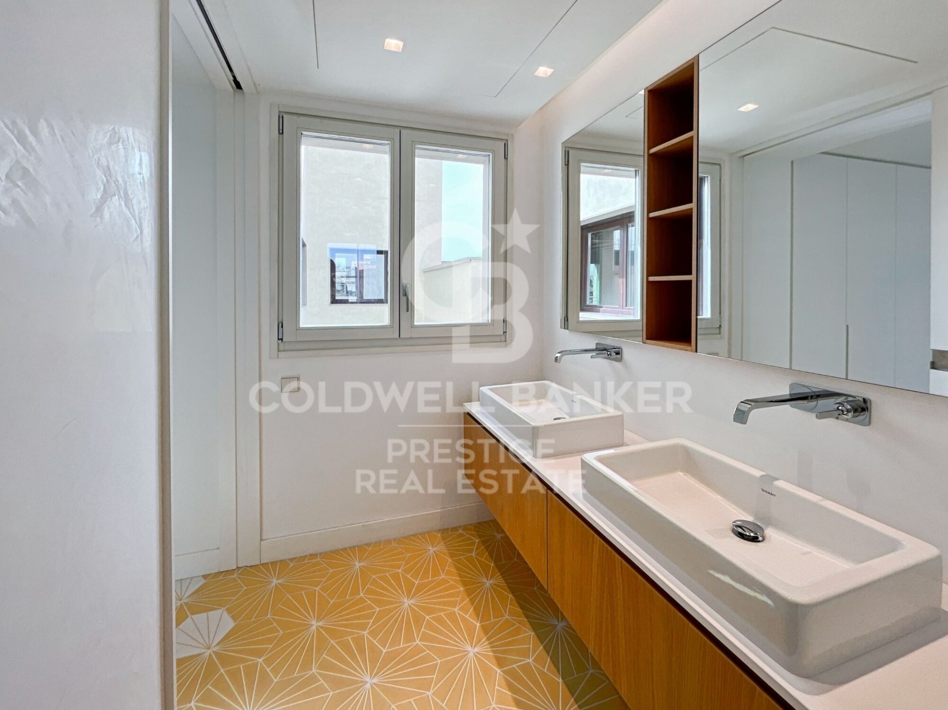 Apartment in Barcelona, Spain 2 bedrooms, 174 sq.m. No. 160397