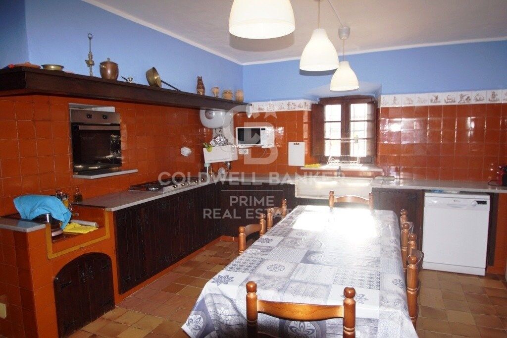 House in Girona, Spain 10 bedrooms, 1000 sq.m. No. 160403