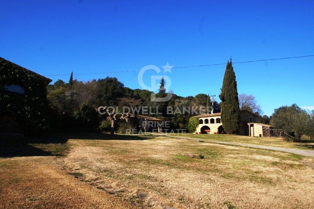 House in Girona, Spain 10 bedrooms, 1000 sq.m. No. 160403