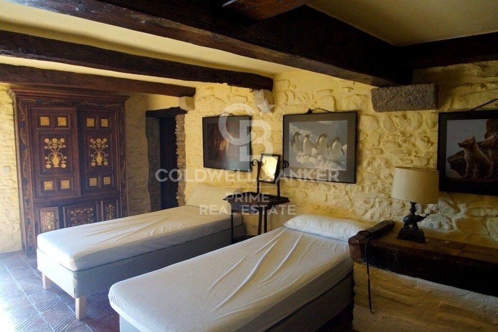 House in Girona, Spain 10 bedrooms, 1000 sq.m. No. 160403
